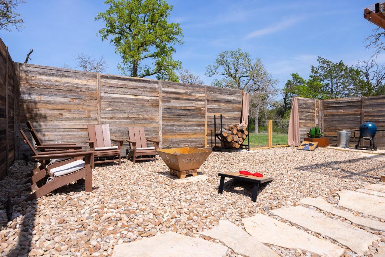 Romantic Tiny Luxury Retreat W Heated Pool, Sauna N Outdoor Shower In Wimberley 10 Acres Villa Exterior foto