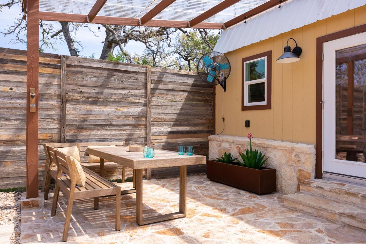 Romantic Tiny Luxury Retreat W Heated Pool, Sauna N Outdoor Shower In Wimberley 10 Acres Villa Exterior foto