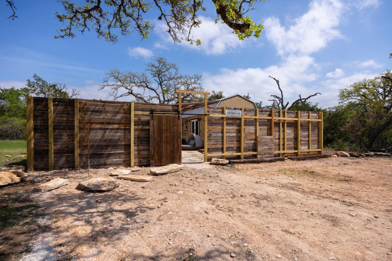 Romantic Tiny Luxury Retreat W Heated Pool, Sauna N Outdoor Shower In Wimberley 10 Acres Villa Exterior foto