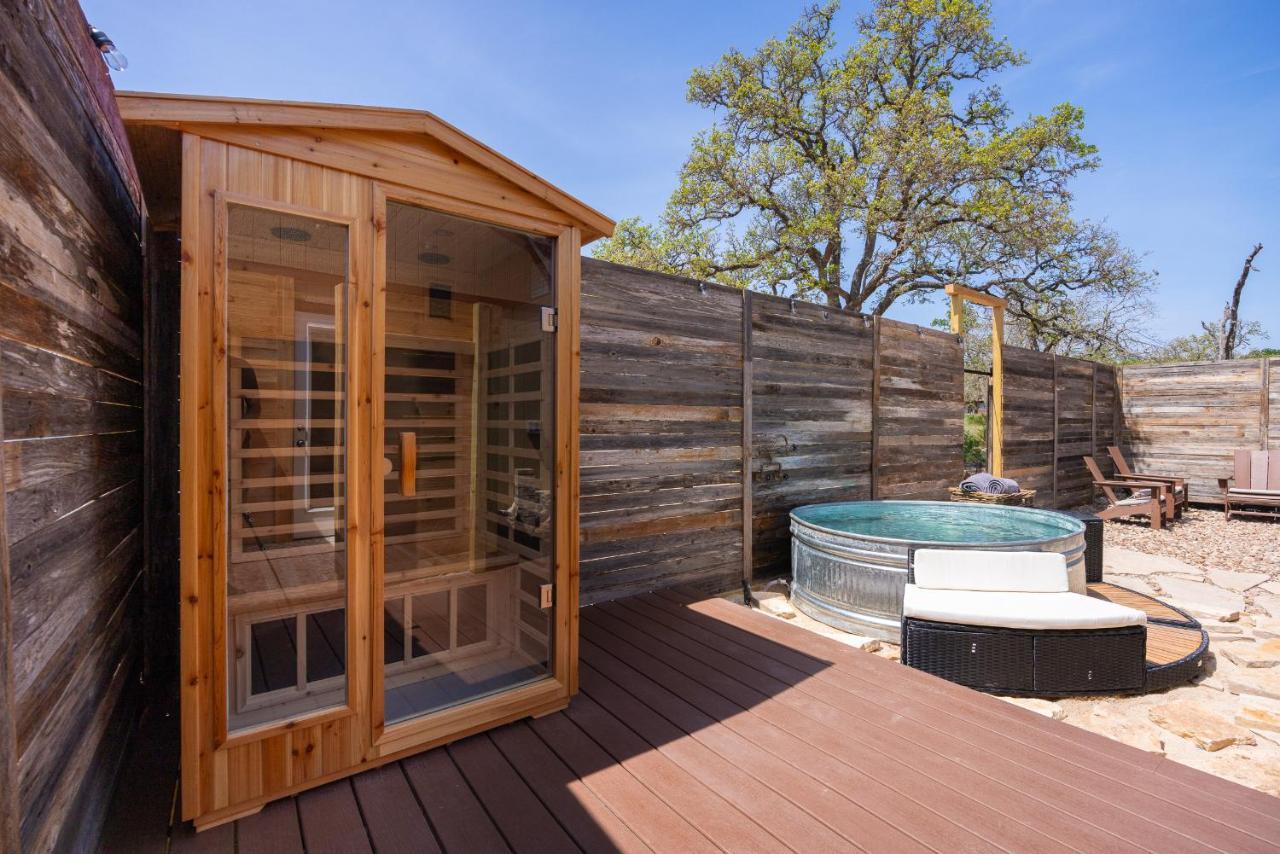 Romantic Tiny Luxury Retreat W Heated Pool, Sauna N Outdoor Shower In Wimberley 10 Acres Villa Exterior foto