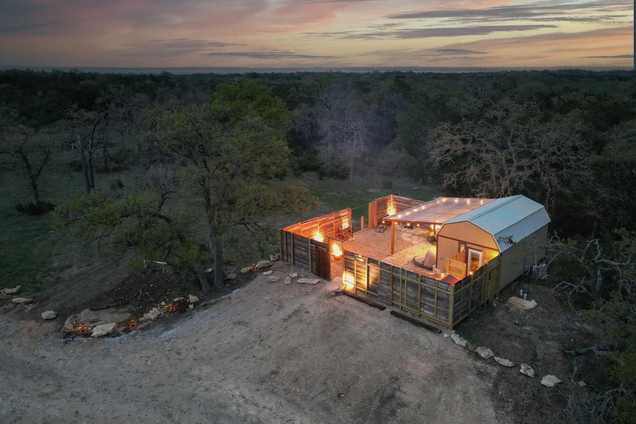 Romantic Tiny Luxury Retreat W Heated Pool, Sauna N Outdoor Shower In Wimberley 10 Acres Villa Exterior foto