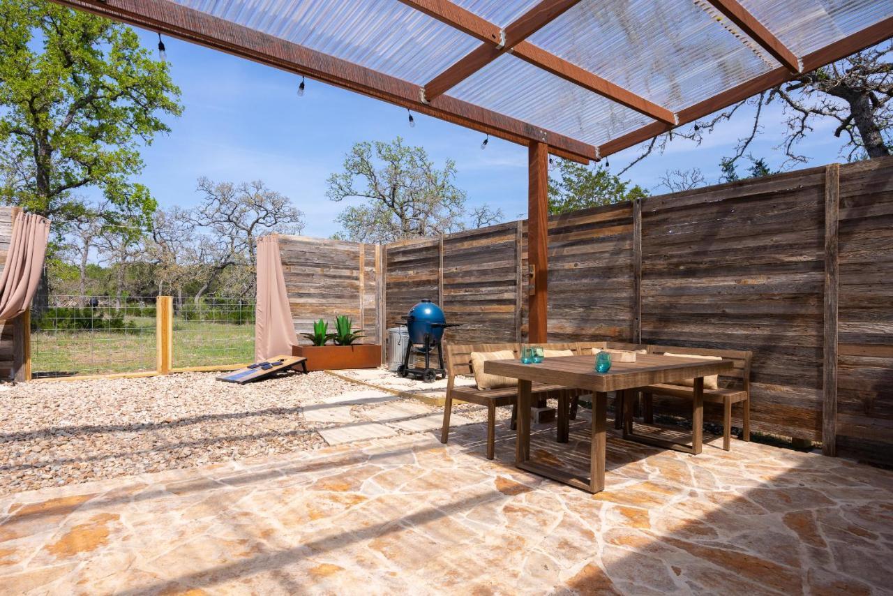 Romantic Tiny Luxury Retreat W Heated Pool, Sauna N Outdoor Shower In Wimberley 10 Acres Villa Exterior foto