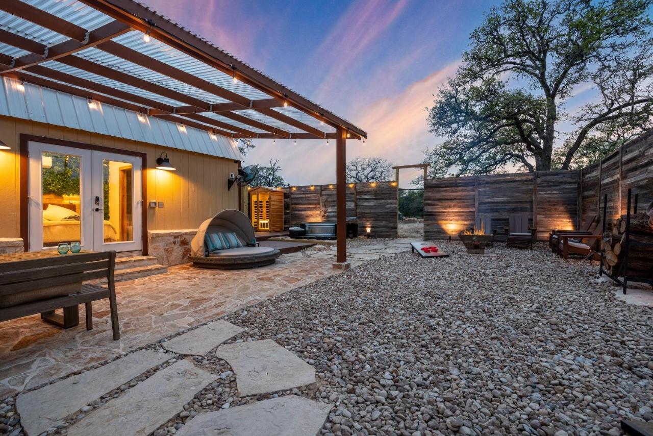 Romantic Tiny Luxury Retreat W Heated Pool, Sauna N Outdoor Shower In Wimberley 10 Acres Villa Exterior foto