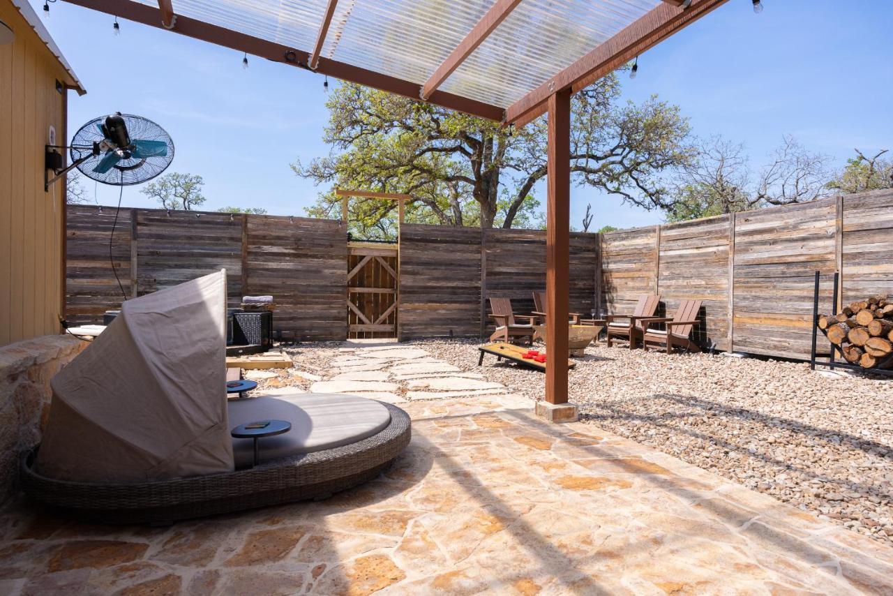 Romantic Tiny Luxury Retreat W Heated Pool, Sauna N Outdoor Shower In Wimberley 10 Acres Exterior foto